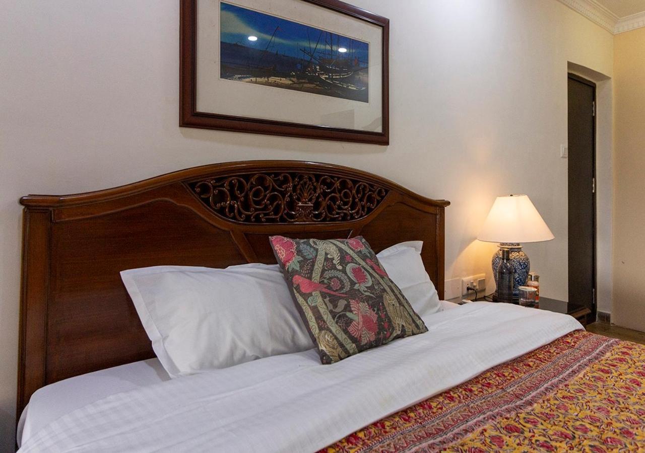 Neelam Bed & Breakfast Колката Екстер'єр фото