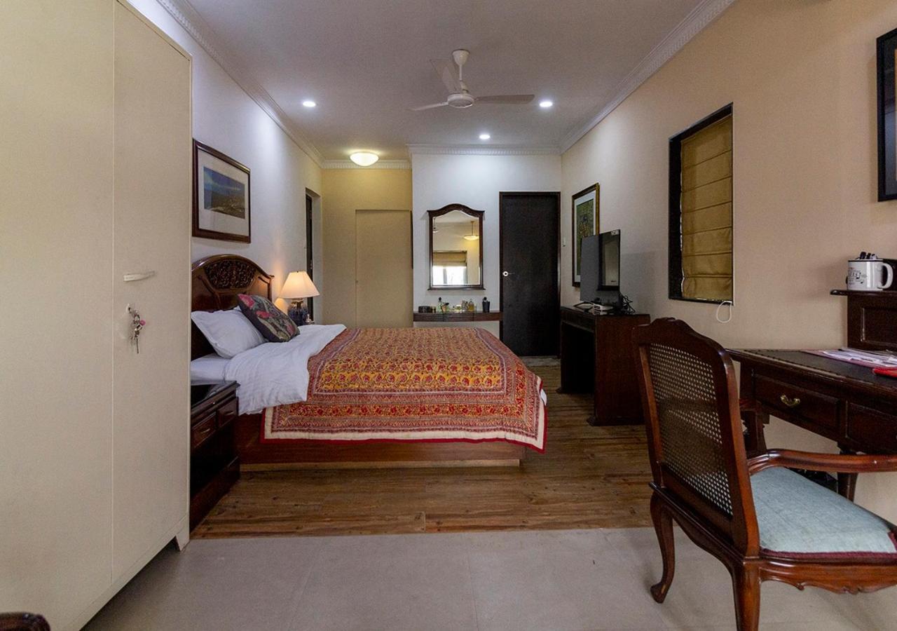 Neelam Bed & Breakfast Колката Екстер'єр фото