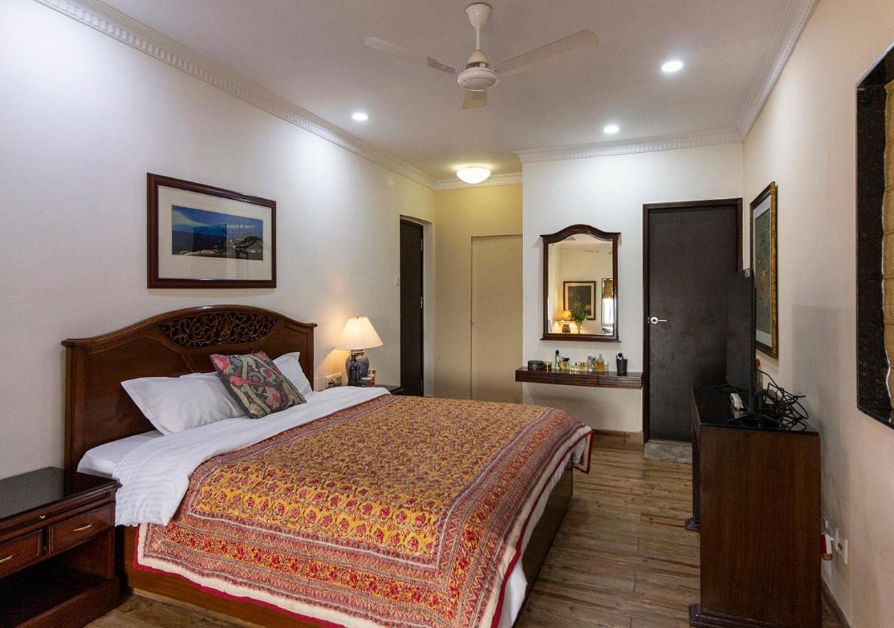Neelam Bed & Breakfast Колката Екстер'єр фото